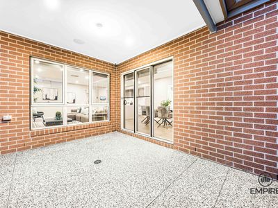 8 Basalt Drive, Clyde North