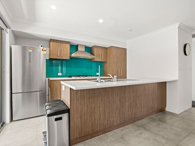 19 Calamocha Way, Piara Waters