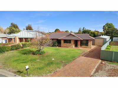 116 Kurrajong Parade, Narromine