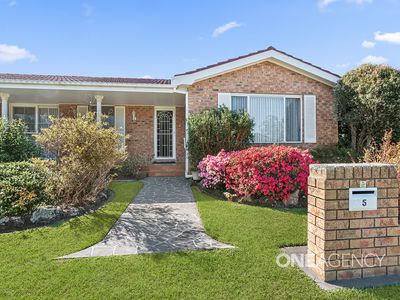 5 Lyrebird Drive, Nowra