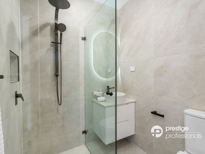 1 / 5 Elouera Crescent, Moorebank