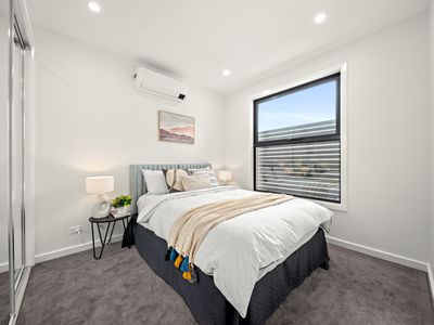 TH1 / 14 Langford Crescent, Donvale