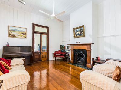 20 GLEBE ROAD, Newtown