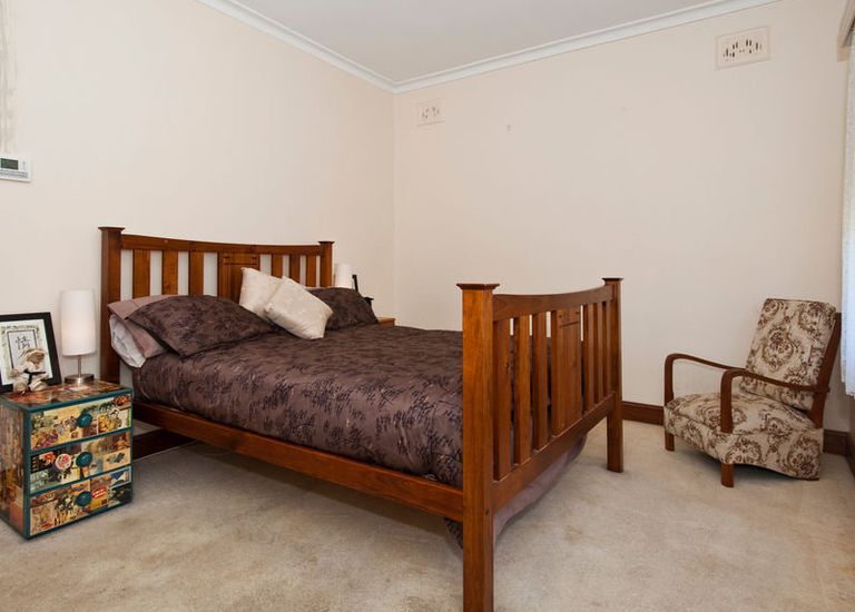 16 Hamilton Avenue, Warradale