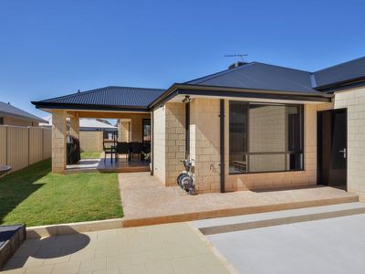 10 Tiru Close, Karlkurla