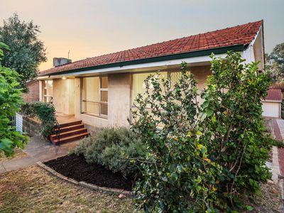 128 Hale Road, Wembley Downs