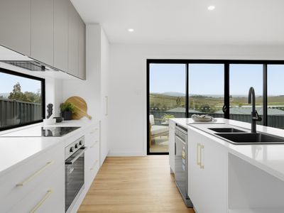 2 / 20 Thorne Avenue, Legana