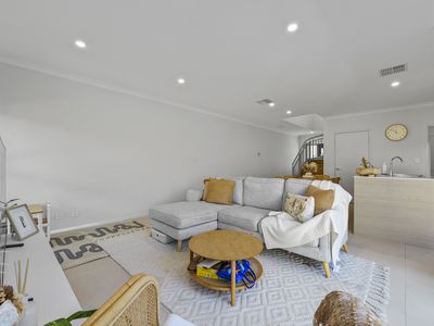 19 Nirvana Way, Willetton