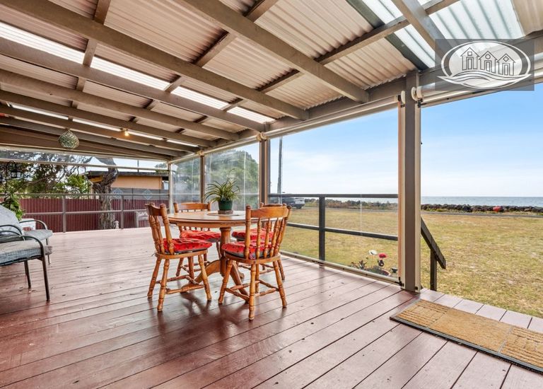 17 Beach Road, Portland