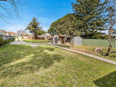 111 Lakeview Parade, Primbee