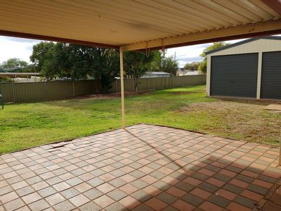12 Galloway Drive, Dubbo