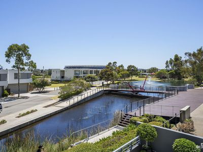 202 / 19 The Circus, Burswood