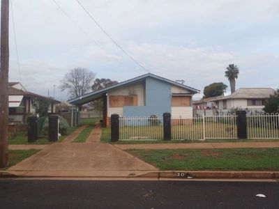 30 Armstrong Crescent, Dubbo