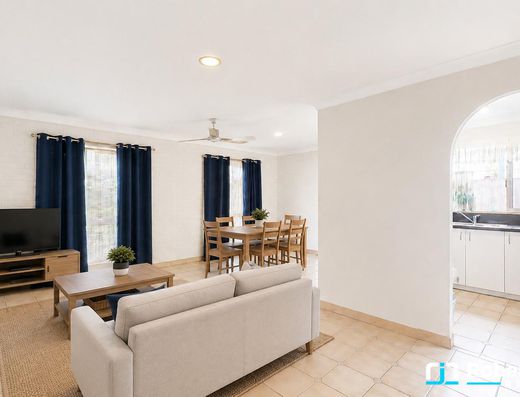 Endless Potential in One of Old Tewantin's Most Desirable Streets image 4