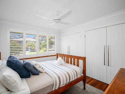 4 Lake Vista Crescent, Forster