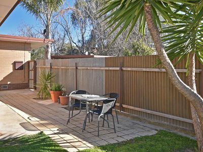 2 / 4 Trotter Lane, Ironbark