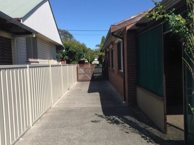 122 Central Avenue, Oak Flats