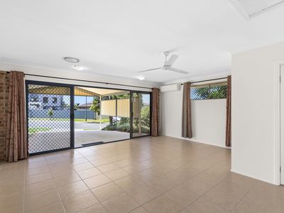 71 Matthews Way, Wakerley