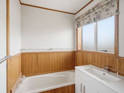 15 Wychwood Crescent, Bishopdale