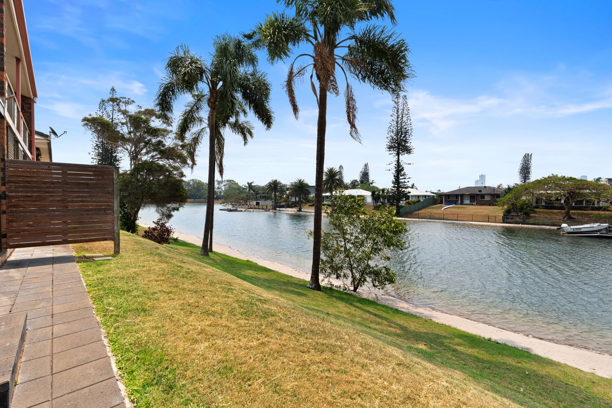 2 / 43 Karbunya Street, Mermaid Waters