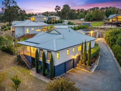 12 MCEVOY LANE, Yackandandah