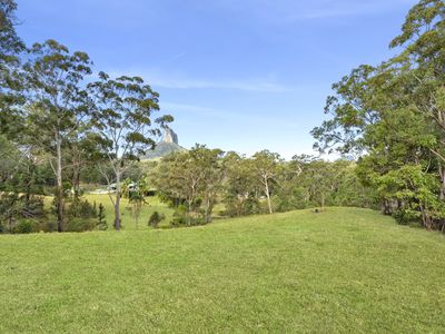 319 Mount Beerwah Road, Glass House Mountains