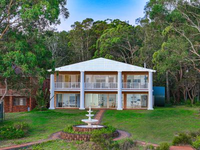 18 The Esplanade, North Arm Cove