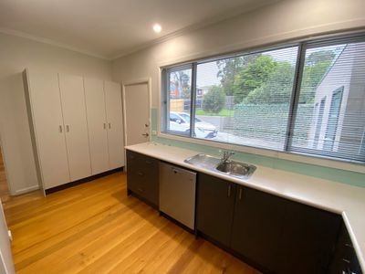 111 Greensborough Road, Macleod