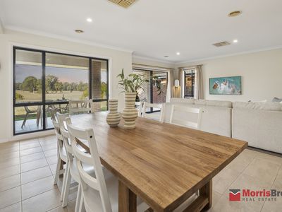 16 Caraselle Avenue, Wangaratta