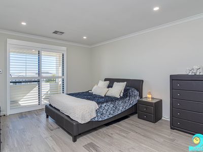 192 Lagoon Drive, Yanchep