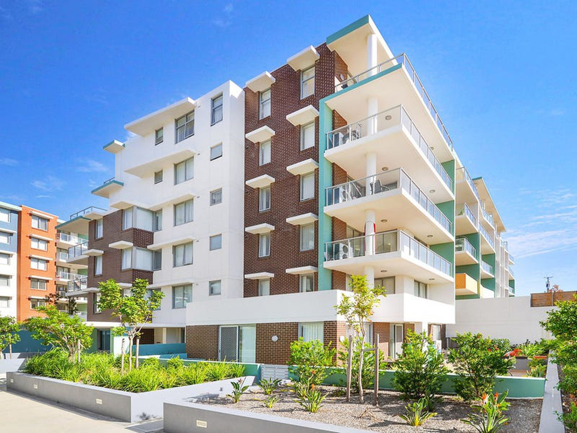 4311 / 42 Pemberton Street, Botany