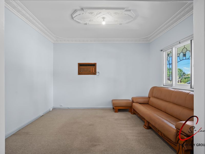 118 Bulong Avenue, Redcliffe