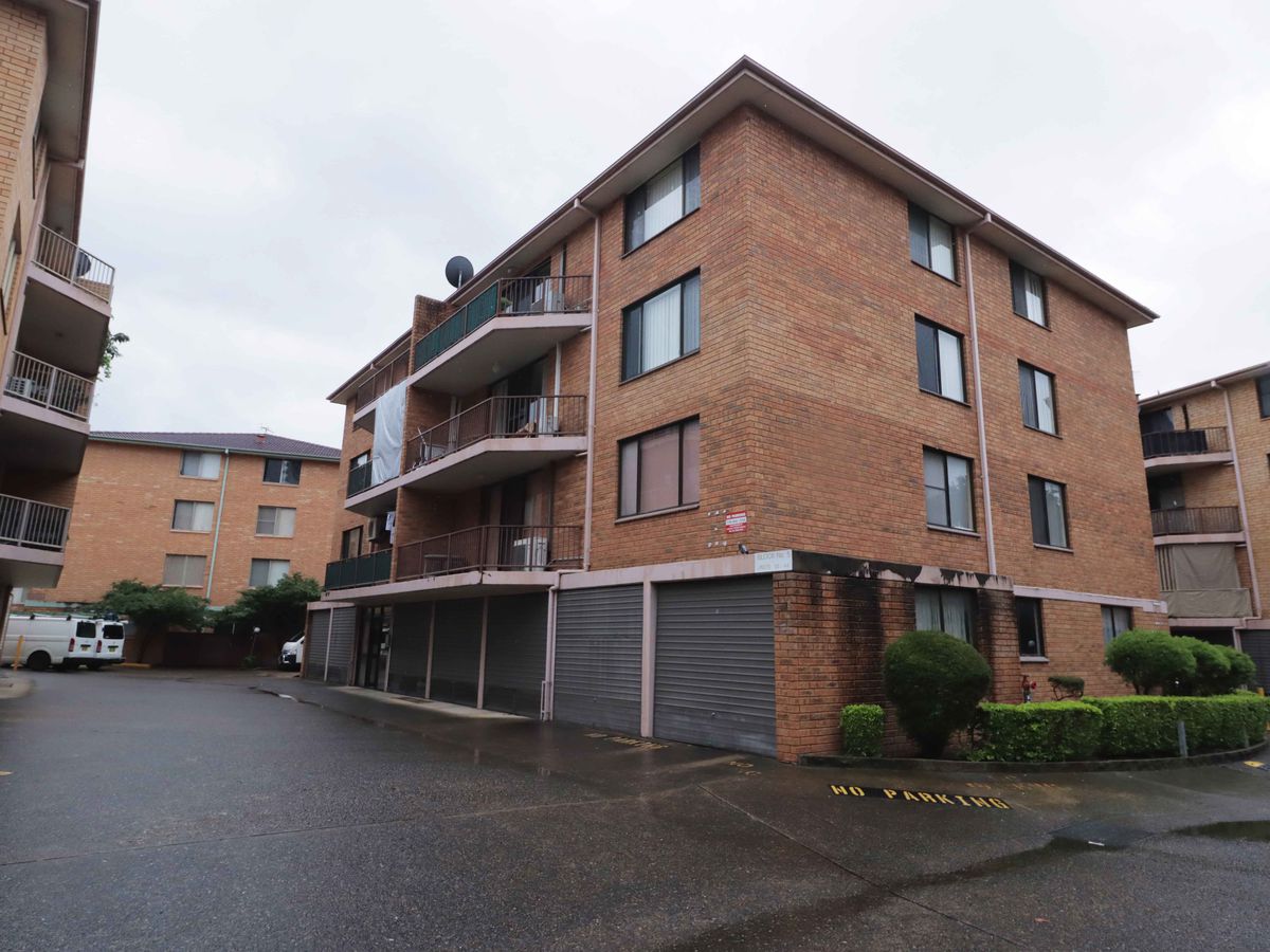 33 / 1 Riverpark Drive, Liverpool Legend Real Estate