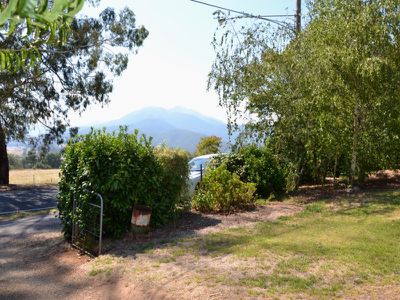 119 Kiewa Valley Highway , Tawonga South
