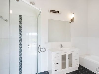 16 Treetops Street, Narooma