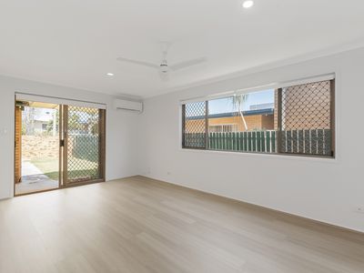 1 / 49 Errol Avenue, Paradise Point