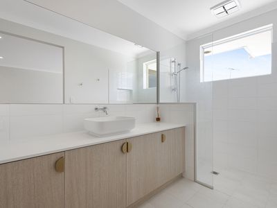 10 St Anthony Avenue, Quinns Rocks