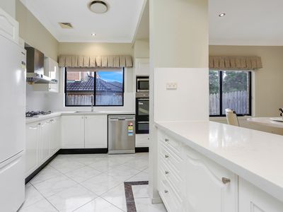15 Kentwell Crescent, Stanhope Gardens