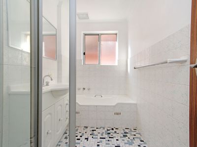 2 / 2 Fraters Avenue, Sans Souci
