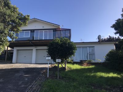 27 Peter Terrace, Castor Bay