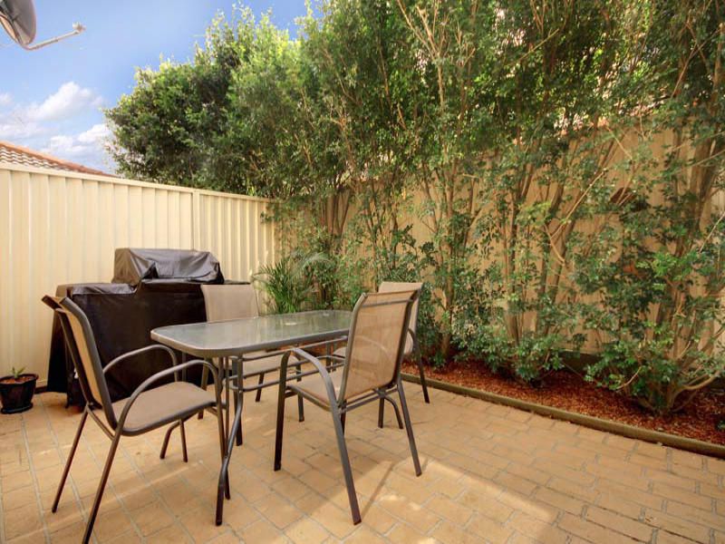 3 / 24 Montague Street, Fairy Meadow