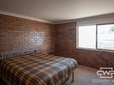 989 South Valley Road, Rocky Creek