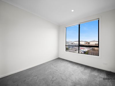 4 Gudali Walk, Clyde North