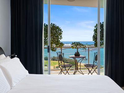 1806 / 1 Como Crescent, Southport