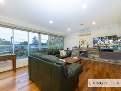 9 Terang Avenue, Burwood East