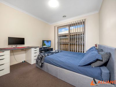 3 / 8 William Street, Cranbourne