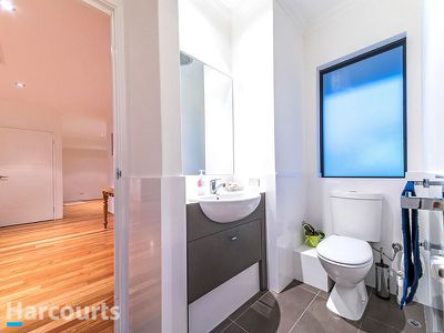 33 Trumpeter Parade, Yanchep