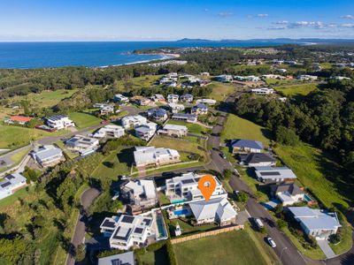 44 Cottesloe Circuit, Red Head