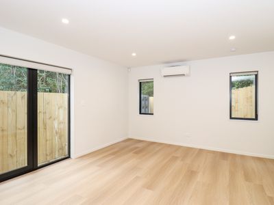 27E Lynbrooke Avenue, Blockhouse Bay