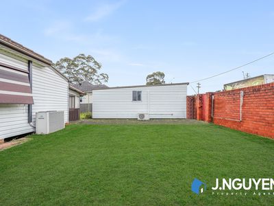 203 River Avenue, Carramar